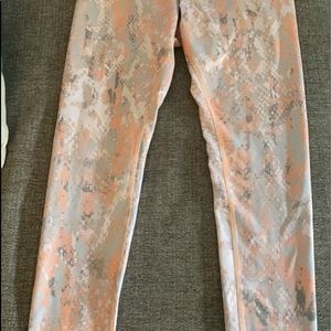 Alo yoga leggings size medium new without tags